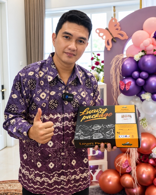 Aldi Taher dengan paket aqiqah