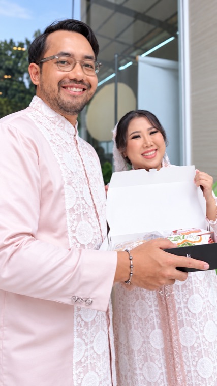 Kiky Saputri bersama suami