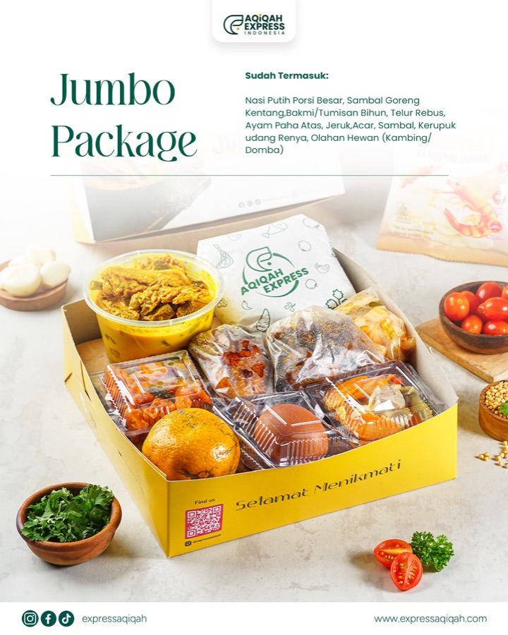 Jumbo Package dengan nasi, olahan kambing, ayam, telur, dan pelengkap